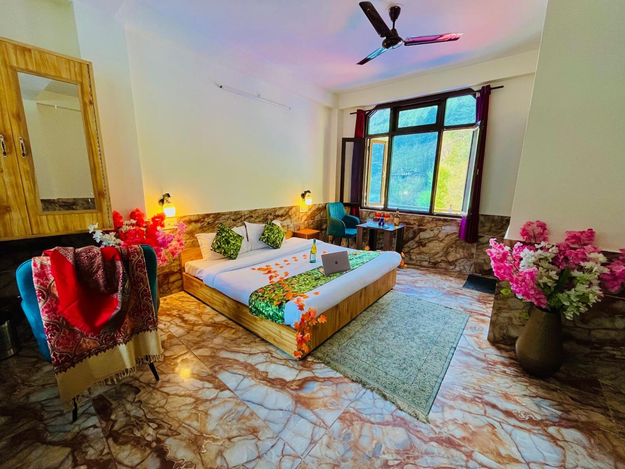 Hotel Brownie River View Kasol Exterior foto